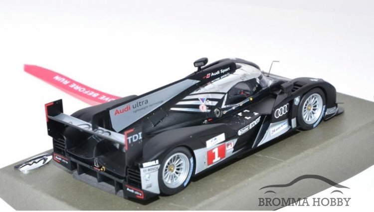 Audi R18 TDi car #1 - Le Mans 2011 - Klicka på bilden för att stänga